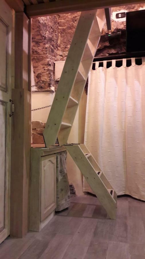 l'arco di Sersa Riccò del Golfo di Spezia Esterno foto
